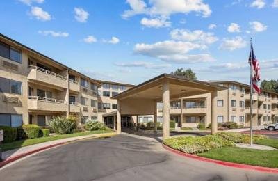 Walnut Park Apartment
